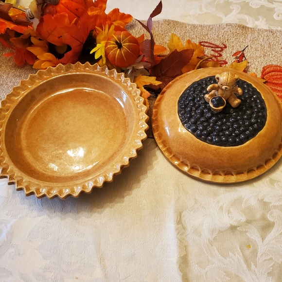 Green Hills Pottery pie plate - Picture 5 of 8